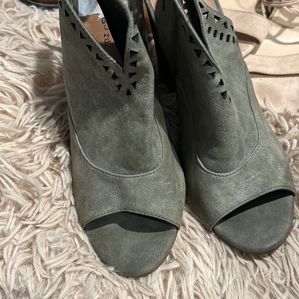 🎯Shoe bundle - Picture 2 of 4